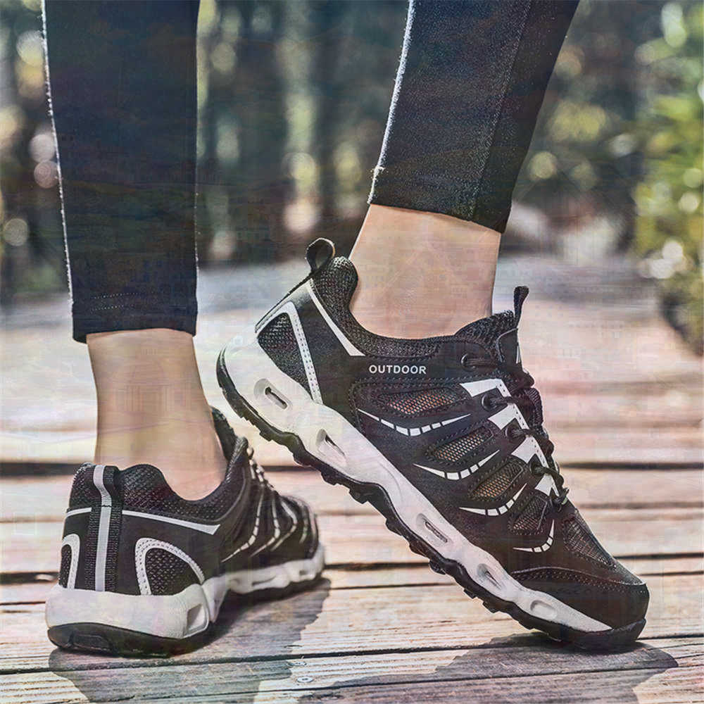 Sumer Round Tip Silver Sneaker - Tech Accessories Sale avis et prix